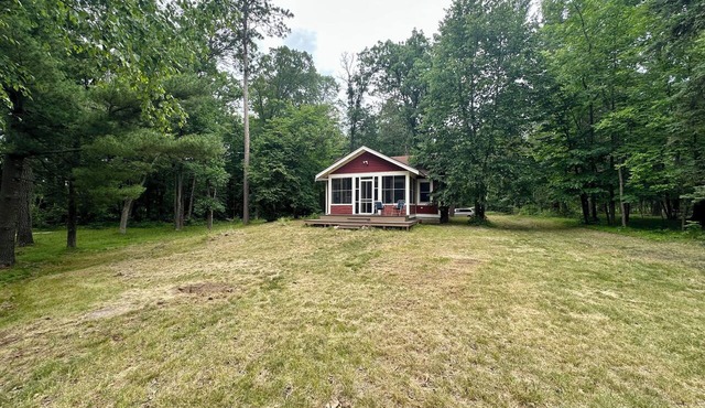 Rustic 2-bedroom lakeside cottage near Nisswa