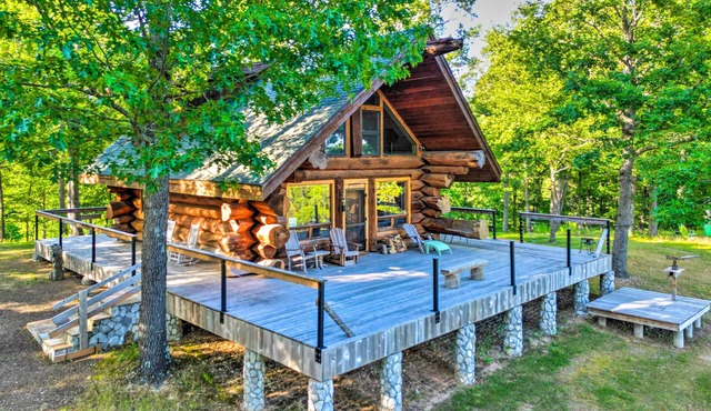 Rustic Hideaway: Fire Pits, Grills, 87 Acres! in Seligman