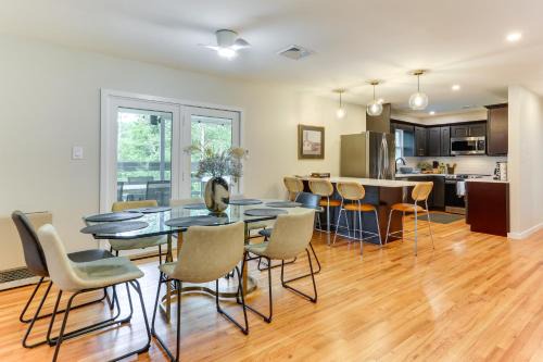 Sauna, Fire Pit: Spacious & Serene Poconos Getaway in Canadensis