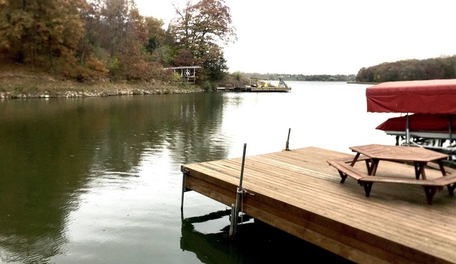 Scenic treetop views at Lake Panorama