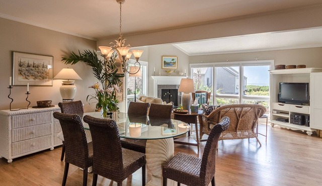 Seabrook Exclusives | 328 Beach Club