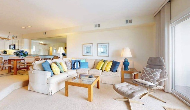 Seaside Villas oceanfront townhome with 2 balconies, beach access & sunrise view