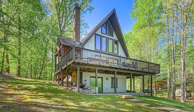 Secluded lakefront home w/private beach, deck, gas grill, firepit, lake views