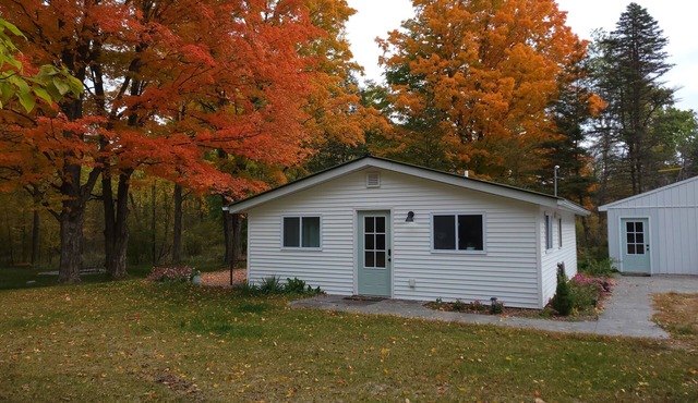 Secluded Riverfront Cottage on the Chippewa with all the Modern Amenities