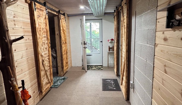 Serene 1 BR lower level of private residence in Louisville. Great location