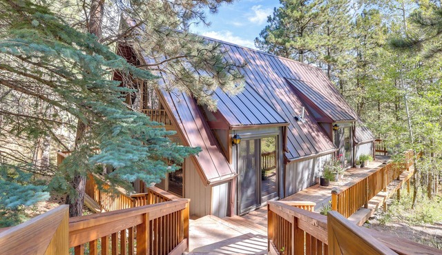 Serene Black Hills Forest Cabin w/Wraparound Deck