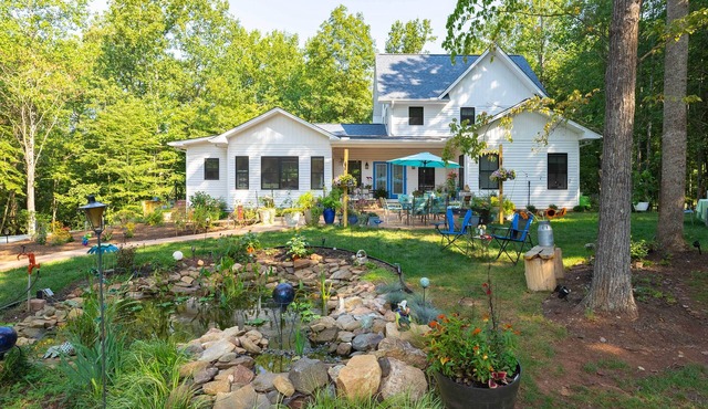 Serene Wooded Retreat w/Patios in Charlottesville
