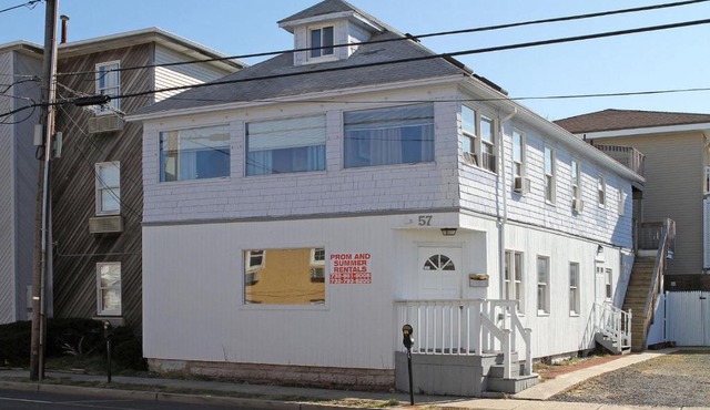Shore Beach Houses - 57 Dupont Ave