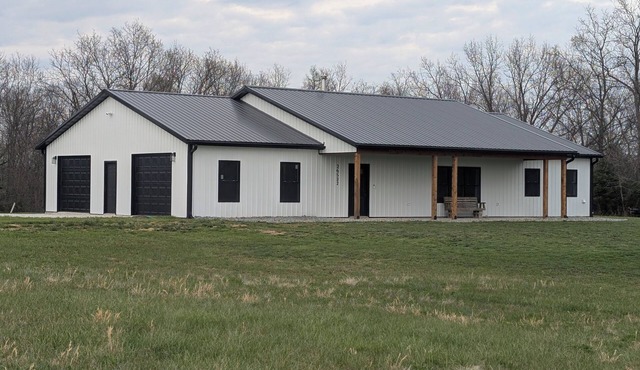 Shouse Near Mark Twain Lake!
