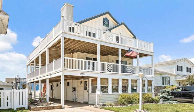 Single-family home with private fenced in heated POOL? North Wildwood