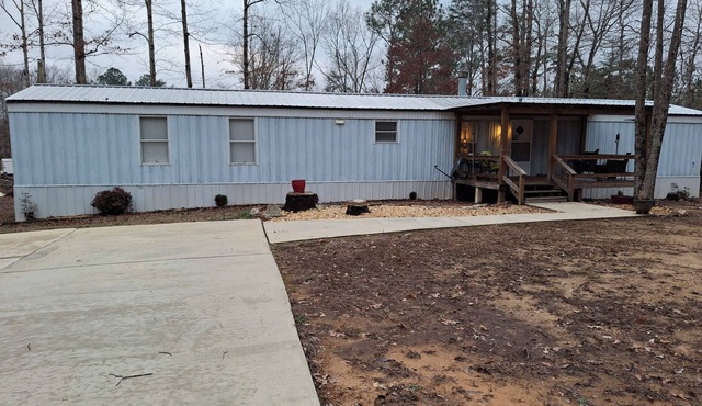 Sky view acres Rental a Serene 3-bedroom private mobile home with AC in Arley