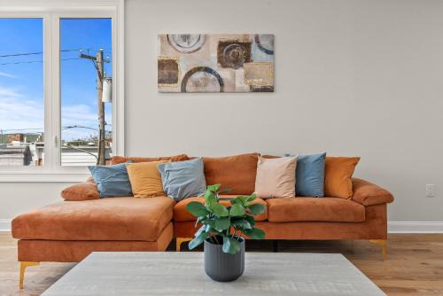 Skyline Escape in Philadelphia Chic & Bright