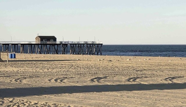 Small cottage on the Jersey Shore/Lake Como/Belmar