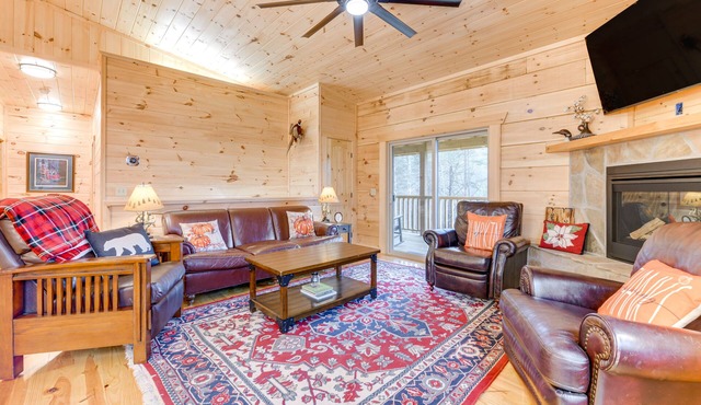 Smoky Mountain Cabin Rental w/Hot Tub & Views!
