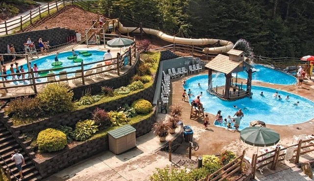 Smugglers Notch | Ski Escape | Pools & Slopes | 3BR Sleeps 10