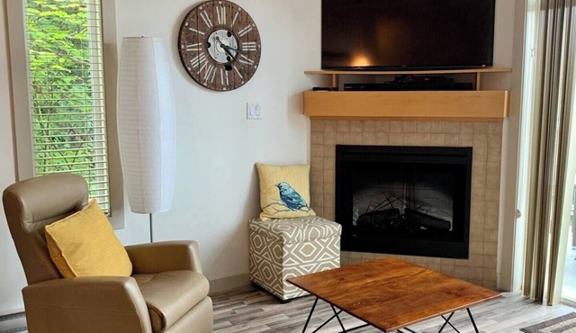 Sooke Harbour Hideaway - Luxurious Vacation Rental in Sooke in Sooke