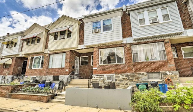 South Philly Townhome 3 Mi to Center City