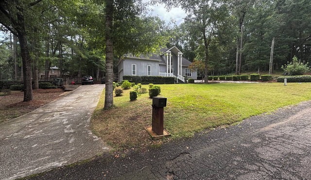 Spacious Coastal Getaway Pools & Golf Access