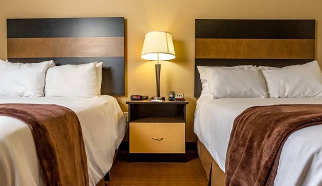 Spacious Dickinson Retreat – 2 Full Beds for Friends or Family Near Attractions