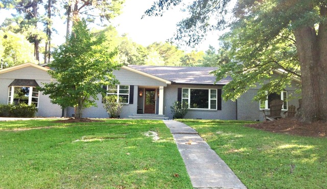Spacious “Old Oxford” home within walking distance to the Square and the Grove.