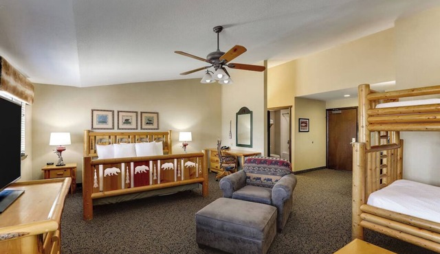 St. Joseph's Heritage Haven with Themed Rooms & Hot Tub