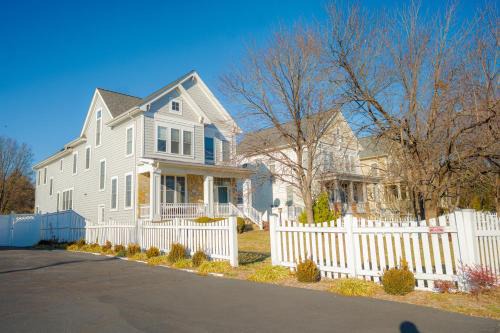Stay Together Near DC - Spacious 5BR Home Sleeps 16 or more