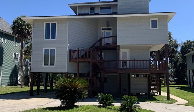 Steps from the Beach with Great Porch