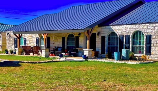 Stillhouse Lake Fishing Retreat -Cedar Creek Ranch, 10 Acres + Boat Parking