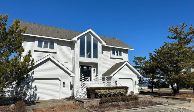 Stone Harbor Bayfront - Walkable to Beach