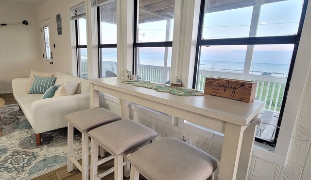 Stunning Oceanfront Beach House near Holly Beach w/balcony & awesome beach decor in Cameron