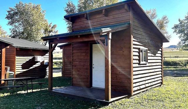 Sturgis SD. Camping Cabin with 2 Full Size Futons in Beautiful Blackhills
