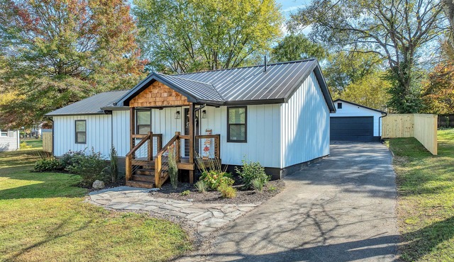 Stylish 3 Bedroom Getaway Near Knoxville, Airport & The Smokies