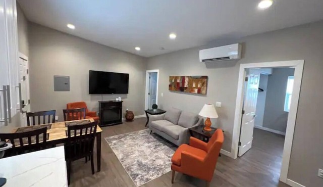 Stylish and cozy 2 bed