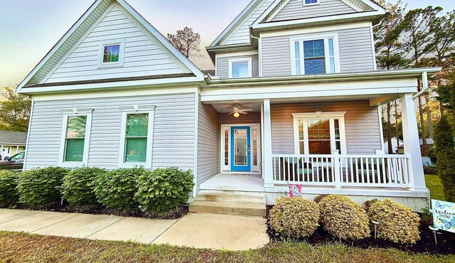 Stylish Family Beach Retreat just minutes from Coastal Calm