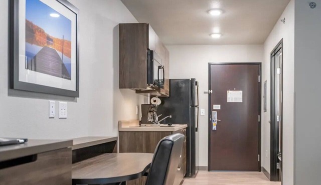Stylish Room w/Cooking Amenities Perfect for Extended Stays or Weekend Trips
