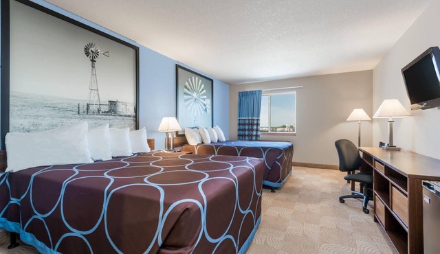Super 8 by Wyndham Beloit KS
