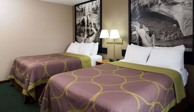 Super 8 by Wyndham Omaha NE