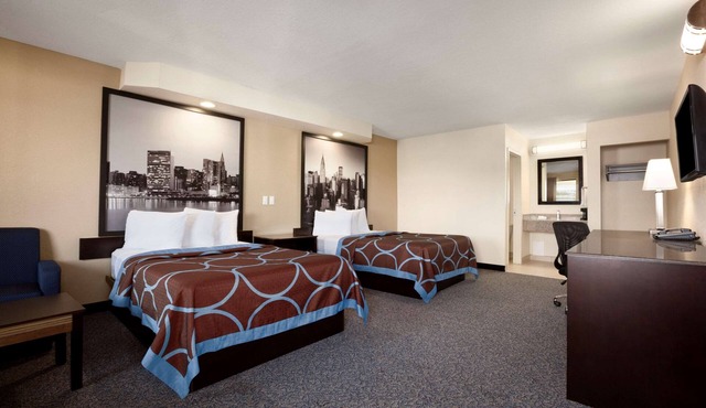 Super 8 by Wyndham Rahway/Newark