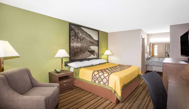 Super 8 by Wyndham Springdale AR