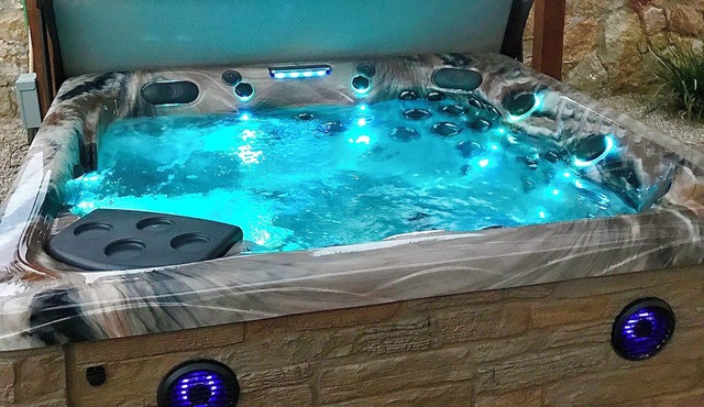 SUPERHOST-Huge Charming Farmhouse Style Home>Jacuzzi>Playground>Arcade>Billards in El Paso