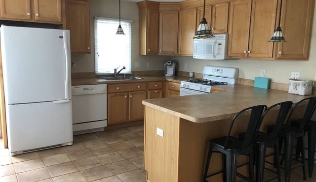 Surf City Apartment - One Block from the Beach!
