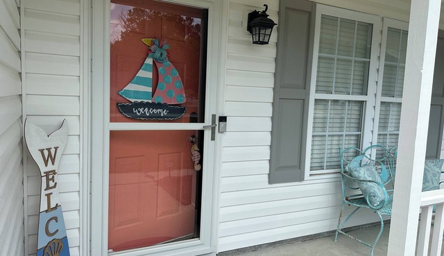 Surf City Beaches are beautiful! 3 BR Cottage 3 miles to Surf City Ocean & Sand