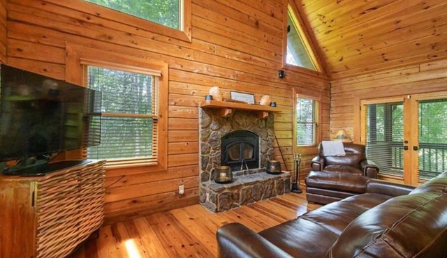 Talking Rock Mountain, The Cozy Cabin