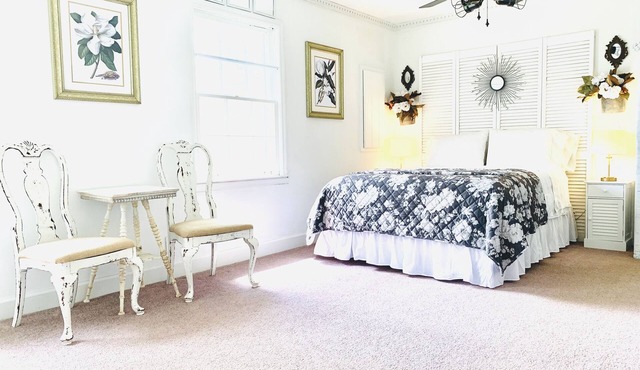 The Gardenia Suites in The Heart of Spring Hill-A