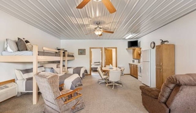 The Goose Cabin | 5-Cabin Compound, Sleeps 30