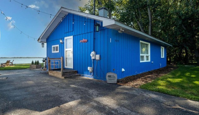 The Jackson Cottage on Grass Lake Waterfront 2 1 Nautical Cottage with Hot Tub Firepit & Year-Round Fun