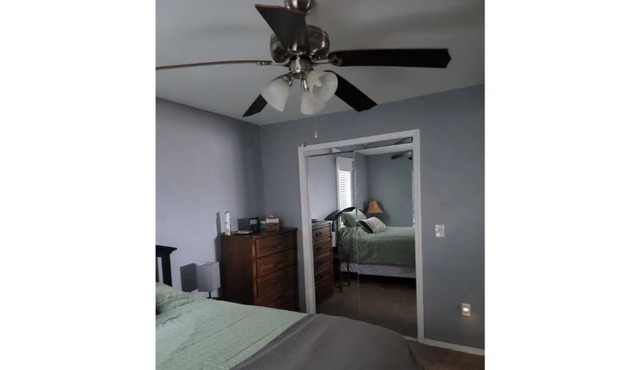 The Love Shack. Nice 1 bdrm home with fenced yard for your pet to enjoy