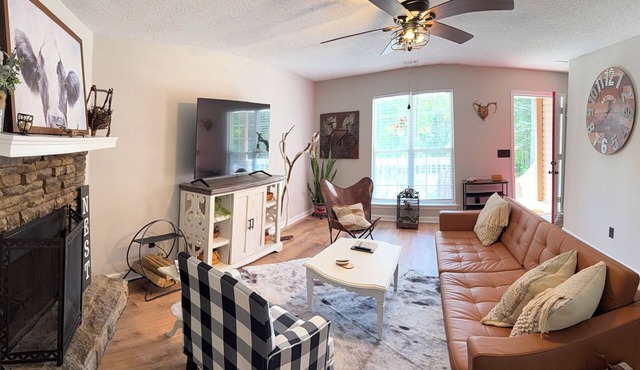 The Nest - Cozy Mountain Getaway Near Ellijay w/Huge Game Room. Private hikes!