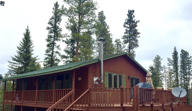 The Perfect 4 BR Home Close to Deer Mountain and ATV/Snowmobile Trails!