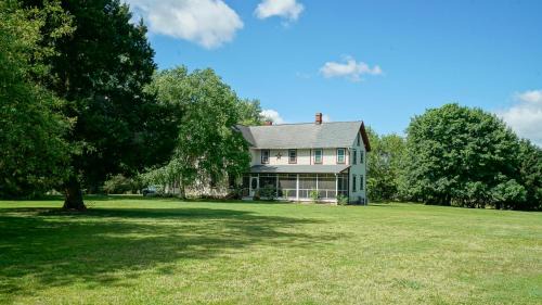 The Still Pond Inn